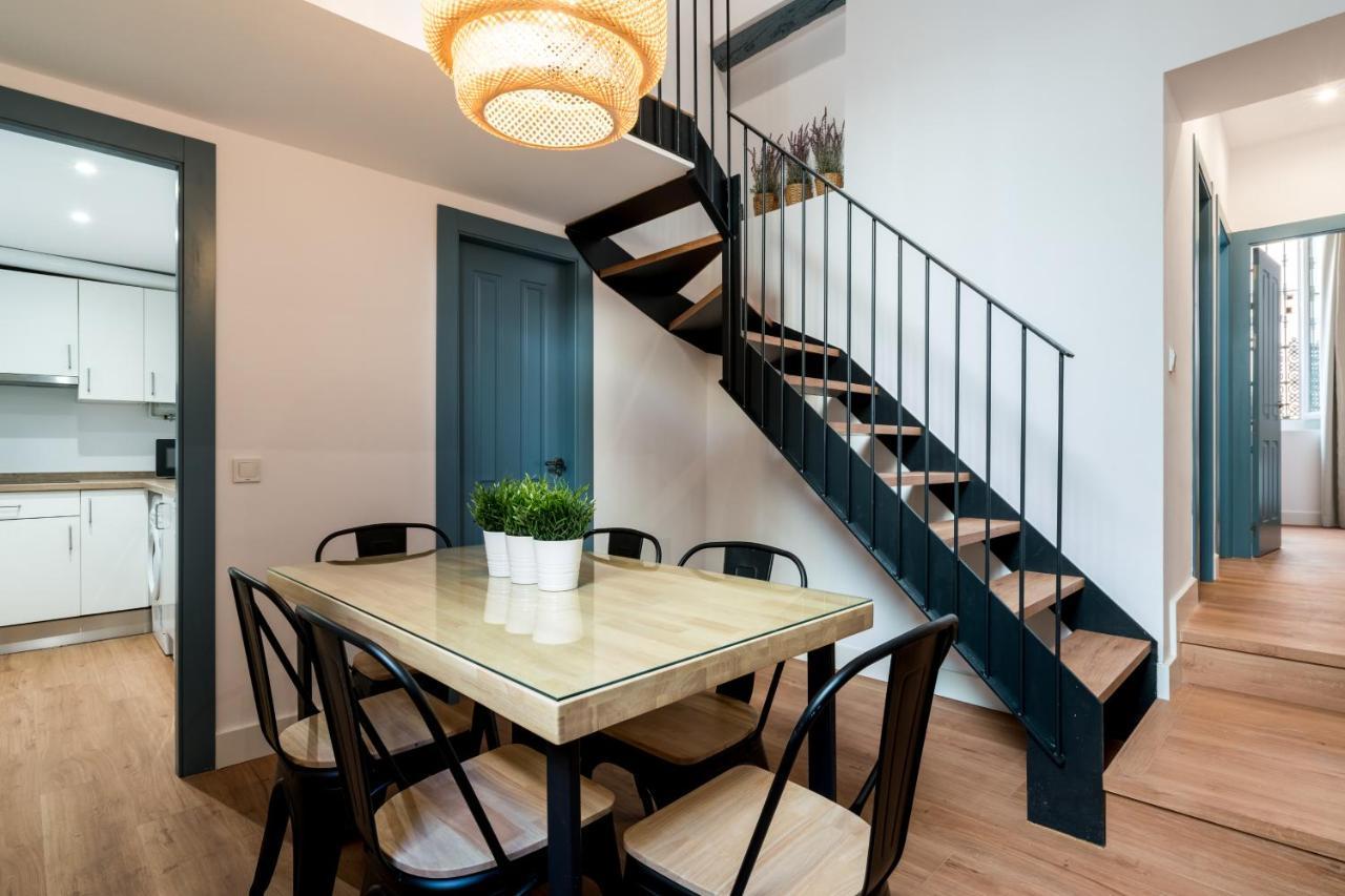 Apartamentos Leoncillos Seville Luaran gambar