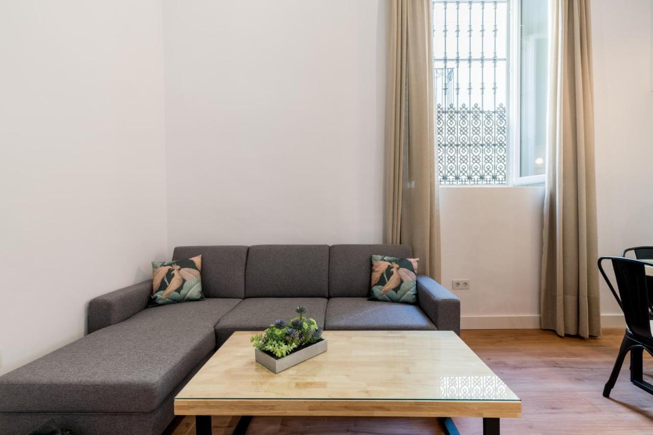 Apartamentos Leoncillos Seville Luaran gambar