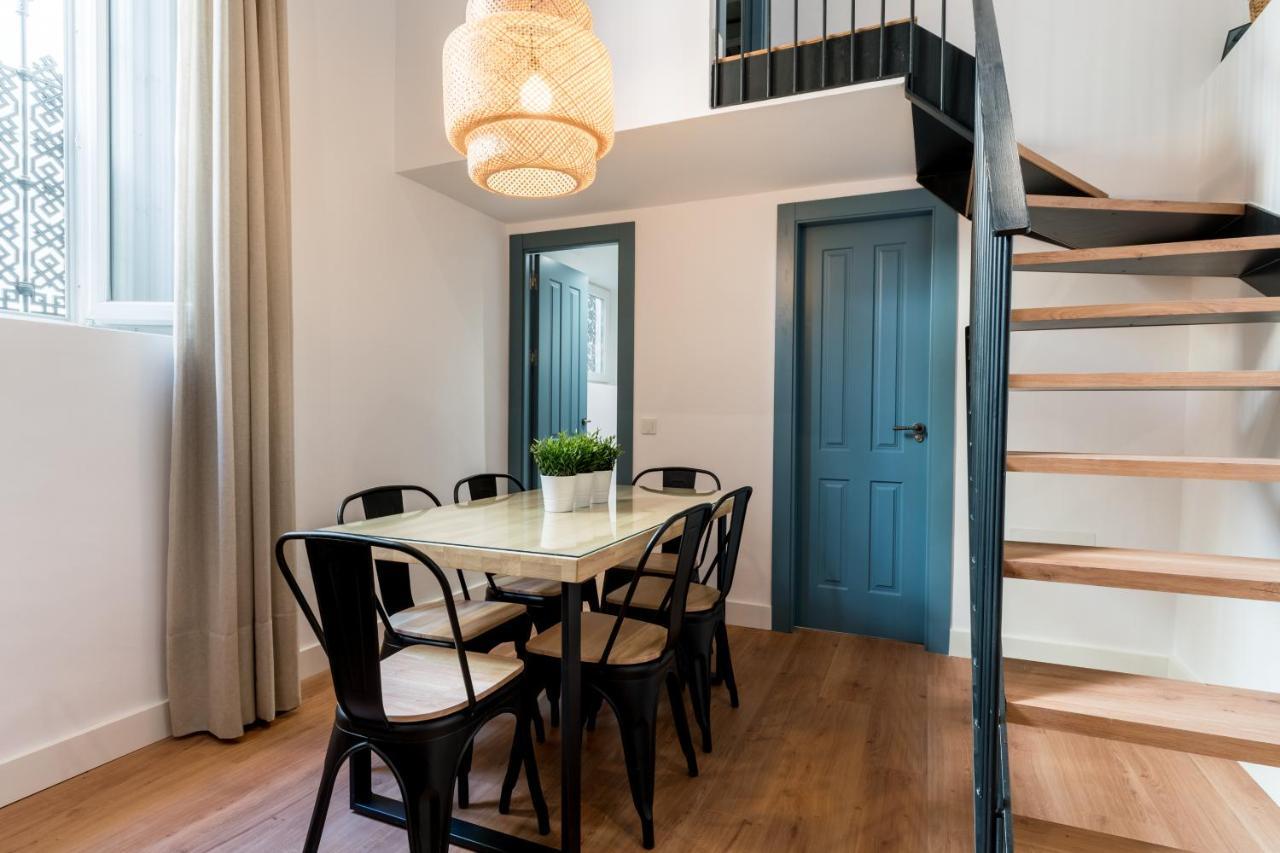 Apartamentos Leoncillos Seville Luaran gambar