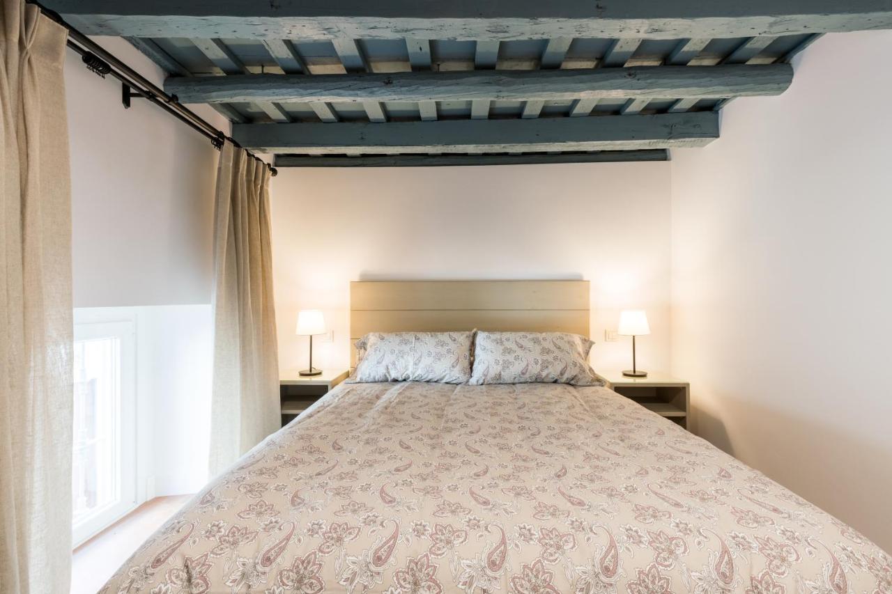 Apartamentos Leoncillos Seville Luaran gambar