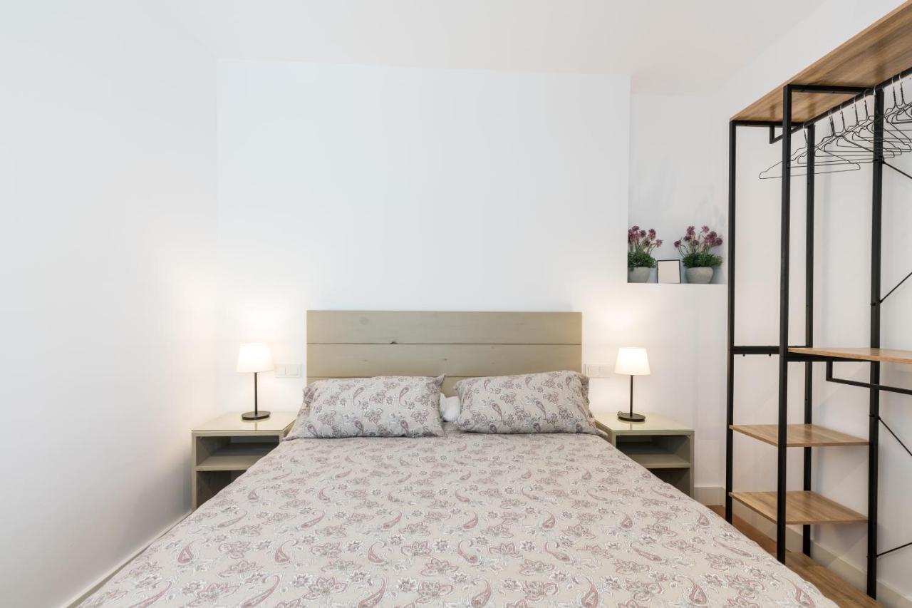 Apartamentos Leoncillos Seville Luaran gambar