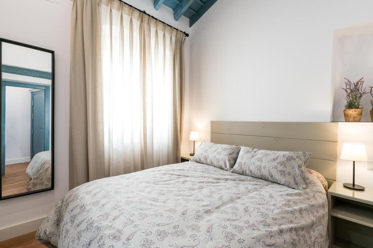 Apartamentos Leoncillos Seville Luaran gambar