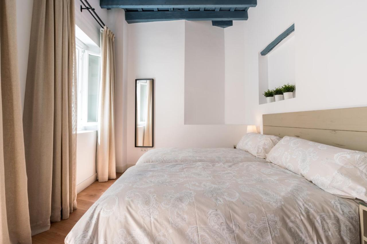 Apartamentos Leoncillos Seville Luaran gambar
