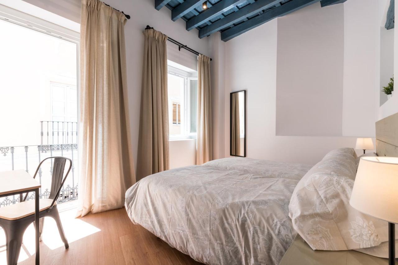 Apartamentos Leoncillos Seville Luaran gambar