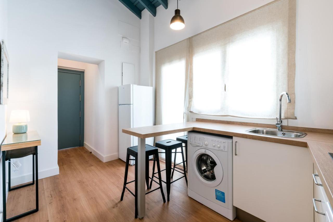 Apartamentos Leoncillos Seville Luaran gambar