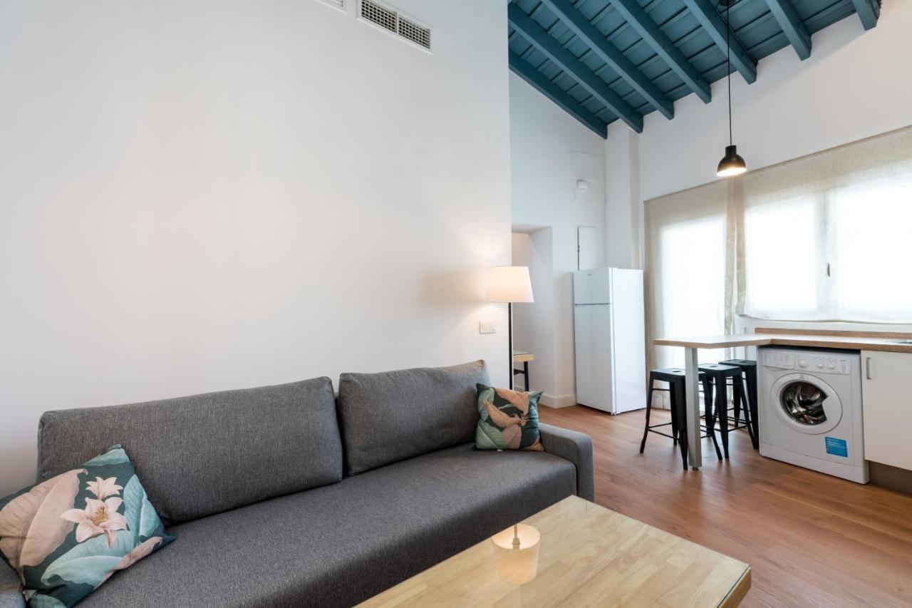 Apartamentos Leoncillos Seville Luaran gambar